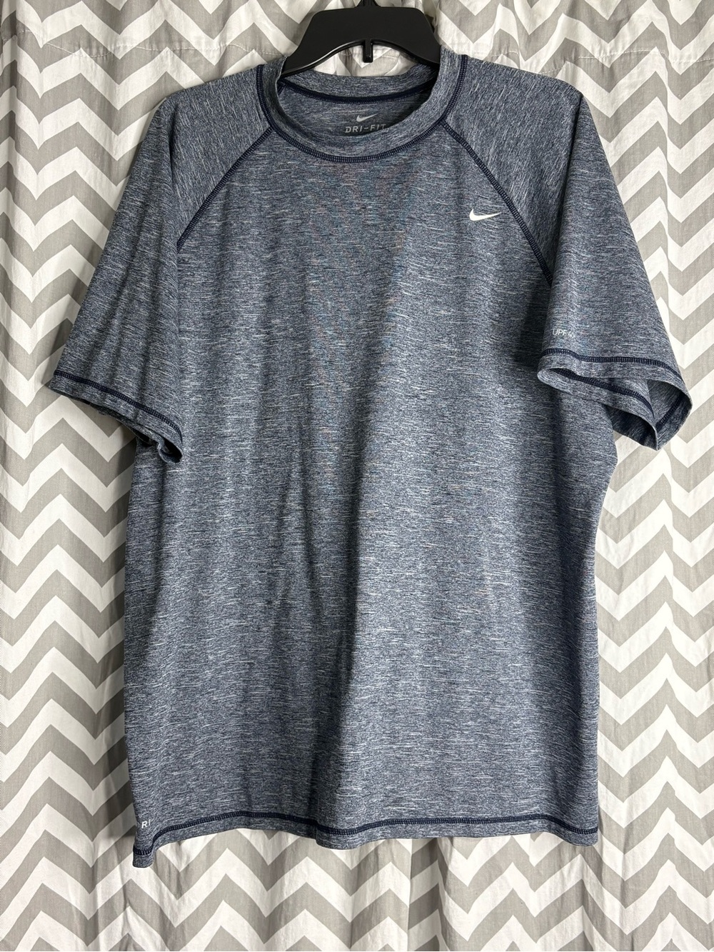 Nike Men’s Dri-FIT Heathered gray Performance T-Shirt